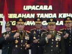 dudung-abdurachman-menerima-penganugerahan.jpg