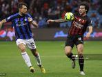 duel-menarik-lini-tengah-duo-milan.jpg