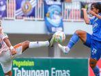 duel-pemain-psim-vs-persiraja-banda-aceh-dalam-babak-12-besar-liga-2-rabu-1712024.jpg