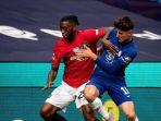duel-wan-bissaka-dan-mason-mount-di-semifinal-piala-fa.jpg