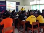 duet-srikandi-muda-hadir-dalam-penyegaran-wasit-futsal_20160114_041139.jpg