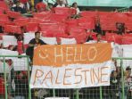 dukungan-suporter-indonesia-untuk-timnas-palestina_20180815_221057.jpg