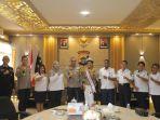 dukungan-untuk-thesia-putri-papua-barat-di-ajang-pemilihan-putri-indonesia-2024.jpg