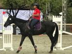 dwiputri-sita-hyapsari-lolos-ke-perorangan_20171121_211933.jpg