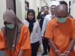 e-dan-j-tersangka-kasus-tindak-asusila-di-sumenep-jawa-timur-32.jpg
