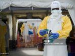 ebola-macenta-di-guinea-pada-tanggal-20-november-2014.jpg