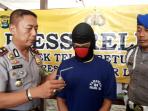edarkan-ganja-dan-sabu-fernandes-ditangkap-polisi_20160112_111708.jpg