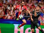 eden-hazard-bentrok-dengan-pemain-belakang-atletico-madrid-juanfran_20170928_083236.jpg