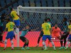 eder-militao-menyundul-bola.jpg