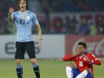 edinson-cavani-gonzalo-jara_20150626_093445.jpg