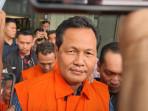 Resmi Ditahan KPK dan Pakai Rompi Oranye, Bupati Muara Enim Edison Pilih Bungkam