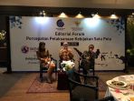 editorial-forum-dengan-tema-percepatan-pelaksanaan-kebijakan-satu-peta_20180724_165221.jpg