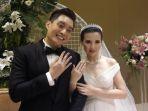 edric-tjandra-dan-istri-pamer-cincin-pernikahan.jpg