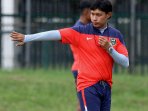 eduard-tjong-pelatih-tim-persiram-raja-ampat_20150218_122109.jpg
