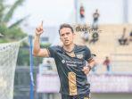 egy-maulana-vikri-sedang-melakukan-selebrasi.jpg