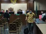 eks-direktur-utama-pt-asabri-persero-sonny-wijaya-saat-sidang-pembacaan-tuntutan.jpg