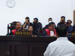 eks-sekda-jabar-iwa-karniwa-divonis-bersalah-melakukan-tindak-pi.jpg
