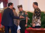 ekspresi-gubernur-anies-saat-konferensi-pers-pemindahan-ibukota_20190826_215412.jpg