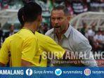 ekspresi-pelatih-madura-united-dejan-antonic.jpg