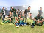 ekspresi-pemain-bajul-ijo-usai-final-leg-1-piala-presiden-2019-persebaya-surabaya.jpg