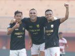 ekspresi-pemain-persis-solo-saat-lawan-madura-united.jpg