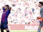 ekspresi-penyerang-fc-barcelona-luis-suarez_20180929_222934.jpg