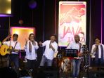 elek-yo-band-hibur-penonton-java-jazz-2018_20180302_221127.jpg