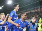 elkan-baggott-bersama-gillingham-lolos-ke-16-besar-carabao-cup.jpg