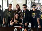 elkasih-050455.jpg