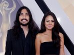 ello-ditemani-pacar-hadiri-ami-awards-2016_20161002_202021.jpg