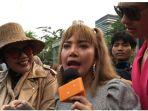 elly-sugigi-irma-dharmawangsa-dan-irfan-sebaztian.jpg