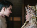 ely-sugigi-foto-pakai-baju-pengantin.jpg