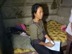 emiti-32-warga-desa-sidamulya-wanasari-brebes-jawa-tengah-s_20171212_065622.jpg