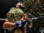 empat-alur-cerita-yang-mungkin-terjadi-pasca-one-fight-night-1.jpg