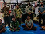 empat-dari-lima-pencari-getah-berada-di-rumah-perangkat-mdsk-setelah-sempat-terjebak-di-pohon.jpg
