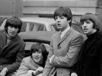 empat-personil-band-the-beatles.jpg
