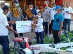 empat-traktor-dari-rachmat-gobel.jpg