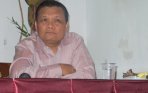 emrus-sihombing-di-acara-diskusi-golar-baru_20141124_115754.jpg