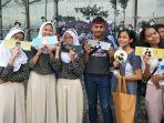 enam-siswa-berseragam-dari-smk-bhakti-anindya.jpg