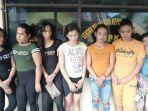 enam-waria-dan-seorang-wanita-diamankan-polsek-binjai-timur-atas-dugaan-pencurian-uang-rp-18-juta.jpg