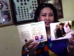 endang-titin-wapriyustia-mengaku-sebagai-istri-sah-redi-eko-saputro_20150520_142823.jpg