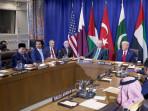 Donald Trump Ungkit Gaya Pidato Prabowo yang Ketuk-ketuk Meja