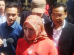 eri-rosatria-kuasa-hukum-dari-alex-usman_20150503_133742.jpg