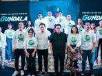 erick-thohir-ditengahpemeran.jpg