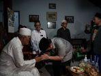 erick-thohir-menghadiri-zikir-akbar-bersama-para-kiai-se-mataraman.jpg