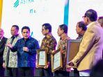 erick-thohir-raih-penghargaan.jpg