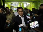 erik-tohir-kunjungi-stasiun-gambir_20200312_180312.jpg