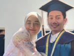 eril-diwisuda-secara-absentia-nabila-ishma-bagikan-momen-peluk-replika.jpg