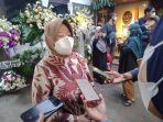 erni-guntatri-di-rumah-duka-istri-tjahjo.jpg