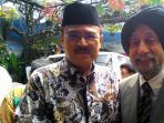 eros-djarot-di-pemakaman-benjamin-mangkoedilaga_20150522_140459.jpg